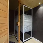 Renovated Near Chalet *
