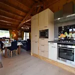 Renovated Near Chalet *