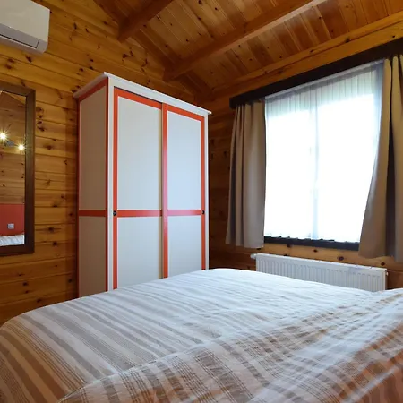 Renovated Near Alpehytte *